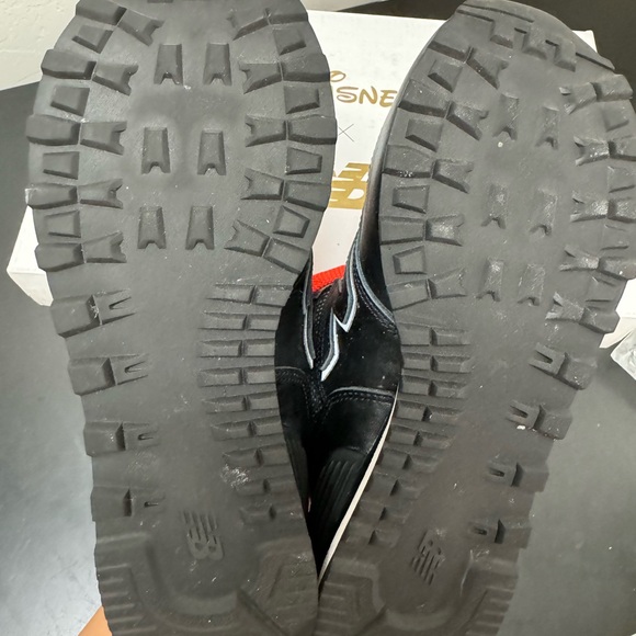 Disney/NB Minnie Mouse shoes - Picture 3 of 6